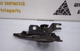 Петля капота правая для BMW X3 2015 года на фотографиях