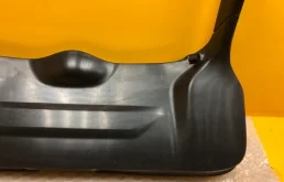 Обшивка двери багажника для Nissan Qashqai 2014 года на фотографиях