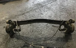 Задняя балка для Suzuki SX4 2006 года на фотографиях