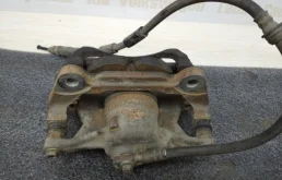 Суппорт передний правый для Skoda Octavia 2013 года на фотографиях