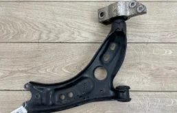 Рычаг передний левый нижний для Volkswagen Tiguan 2014 года на фотографиях