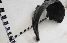 Подкрылок передний правый для Nissan X-Trail 2017 года на фотографиях