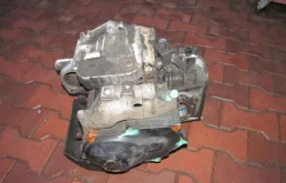 АКПП для Volkswagen Golf 1998 года на фотографиях