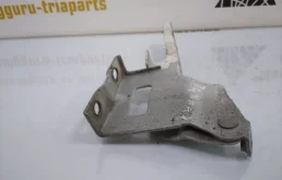 Петля капота левая для Hyundai ix35 на фотографиях