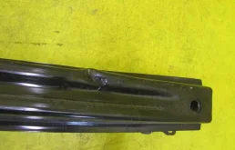 Усилитель заднего бампера для Skoda Octavia 2014 года на фотографиях