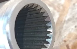 Карданный вал передний для Mitsubishi Pajero 2005 года на фотографиях