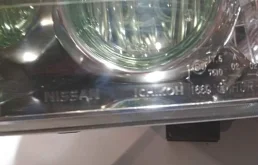 Фара ксенон левая для Nissan X-Trail 2004 года на фотографиях