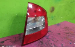 Фонарь правый для Skoda Octavia 2008 года на фотографиях