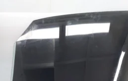 Стекло двери заднее левое для Volkswagen Polo 2020 года на фотографиях