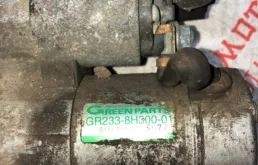 Стартер для Nissan X-Trail 2001 года на фотографиях