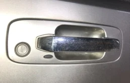 Дверь передняя правая для Nissan X-Trail 2006 года на фотографиях