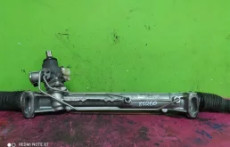 Рулевая рейка для Audi A4 2007 года на фотографиях