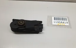 Моторчик корректора фары для BMW 5er 2018 года на фотографиях