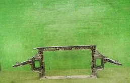 Панель радиатора (телевизор) для Kia Cerato 2017 года на фотографиях