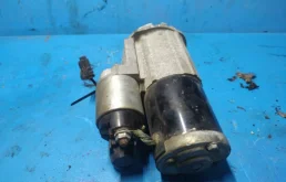 Стартер для Nissan X-Trail 2008 года на фотографиях