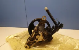 Насос ГУР для Kia Rio 2016 года на фотографиях