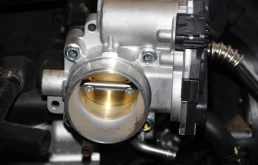 Двигатель без навесного для Chevrolet Aveo 2009 года на фотографиях