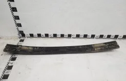 Усилитель заднего бампера для Toyota RAV4 2019 года на фотографиях