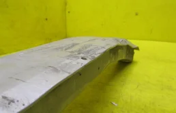 Усилитель бампера передний верхний для Opel Astra 2005 года на фотографиях