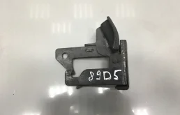 Замок капота правый для Mercedes-Benz C class 2008 года на фотографиях