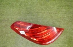 Фонарь левый для Mercedes-Benz S class 2013 года на фотографиях