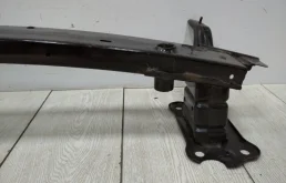 Усилитель бампера передний верхний для Hyundai Tucson 2021 года на фотографиях