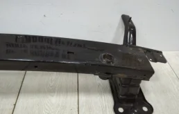 Усилитель бампера передний верхний для Hyundai Tucson 2021 года на фотографиях