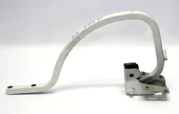 Петля багажника правая для Volkswagen Polo 2016 года на фотографиях