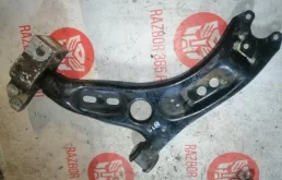 Рычаг передний правый нижний для Volkswagen Tiguan на фотографиях