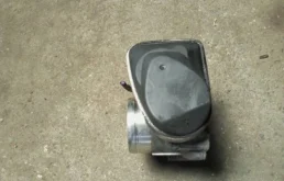 Дроссельная заслонка для Skoda Octavia 2008 года на фотографиях