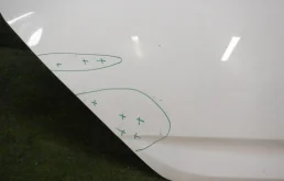 Накладка на дверь задняя правая для Hyundai Solaris 2010 года на фотографиях