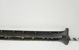 Накладка порога правая для Toyota Land Cruiser 2015 года на фотографиях