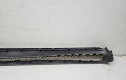 Накладка порога правая для Toyota Land Cruiser 2015 года на фотографиях