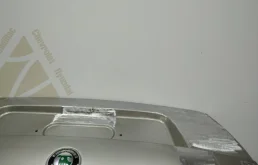 Крышка багажника для Skoda Octavia 2007 года на фотографиях