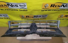 Решетка радиатора для Renault Duster 2011 года на фотографиях