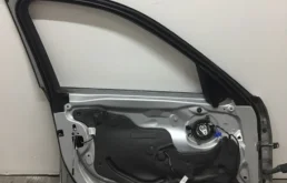 Дверь передняя левая для BMW 3er 2011 года на фотографиях