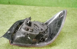 Фонарь левый для Renault Logan 2015 года на фотографиях