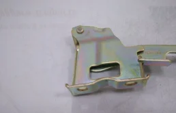 Петля капота правая для Hyundai ix35 на фотографиях