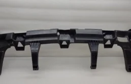 Усилитель переднего бампера для Renault Duster 2012 года на фотографиях