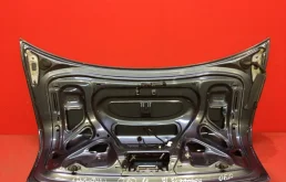 Крышка багажника для Audi A4 2005 года на фотографиях