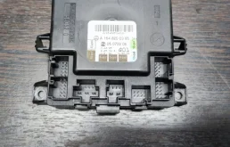 Блок управления дверью для Mercedes-Benz M class 2009 года на фотографиях