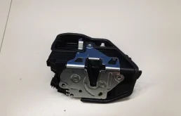 Уплотнитель передней правой двери для BMW 5er 2015 года на фотографиях