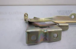 Петля капота левая для Hyundai ix35 на фотографиях