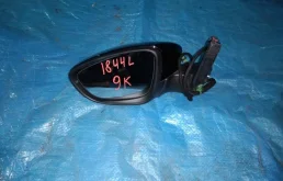 Стекла и зеркала для Volkswagen Passat 2013 года на фотографиях