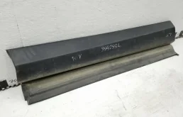 Накладка двери багажника для Toyota RAV4 2013 года на фотографиях