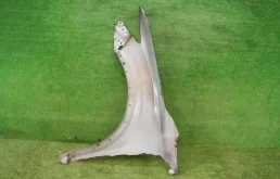 Крыло правое для Mazda CX 5 2018 года на фотографиях