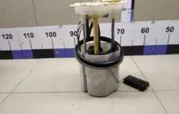 Топливный насос для Skoda Octavia 2008 года на фотографиях