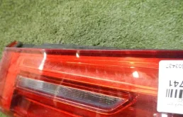 Фонарь внутренний правый для BMW 5er 2019 года на фотографиях