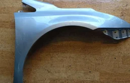 Крыло правое для Toyota Avensis 2018 года на фотографиях