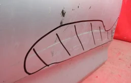 Накладка на дверь задняя правая для Hyundai Solaris 2010 года на фотографиях